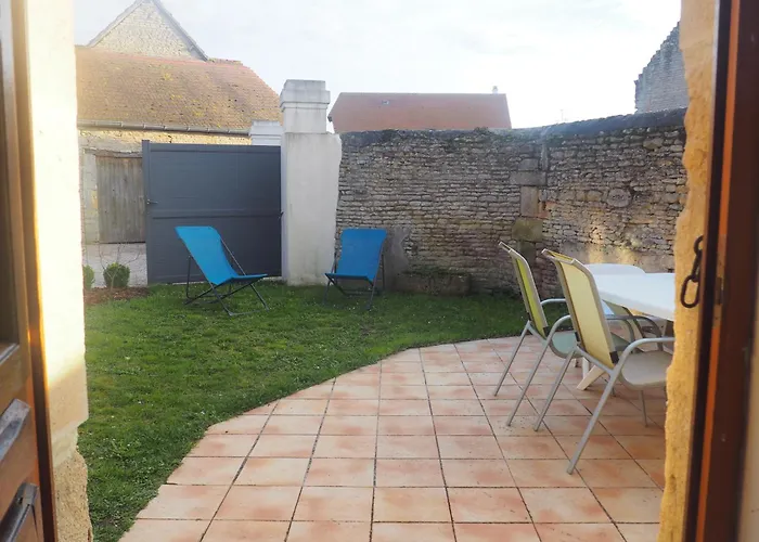 De La Petite Maison Herouvillette